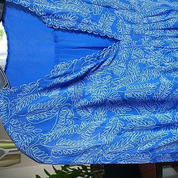 SHIFT DRESS - Picture 2 of 4